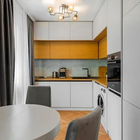 Stylish Lozenets 1bd Flat With Cozy Balcony Apartamento Sofía